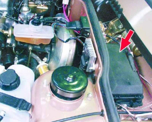 2109 расположение блока предохранителей