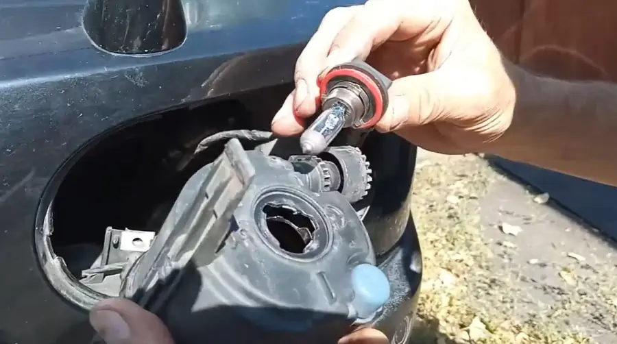 bmw x5 противотуманная фара замена лампы