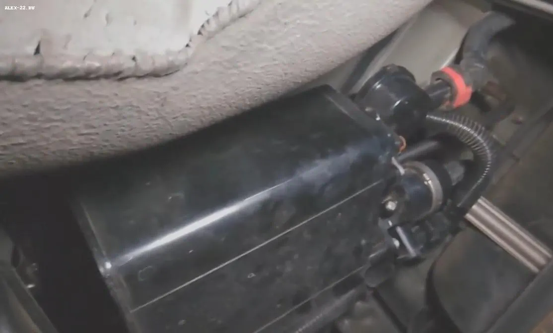 Toyota Corola 77740-02130 фото